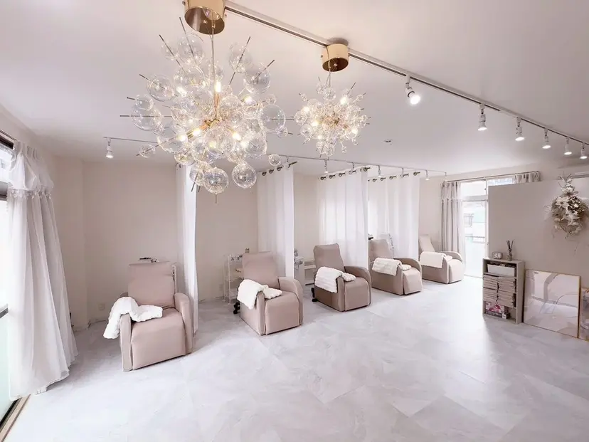 Liber【リベル】 AYAKAの掲載