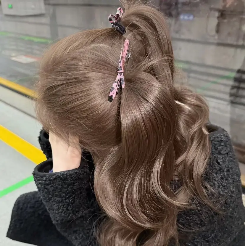 透明感ベージュ/ レイヤー縮毛矯正の掲載