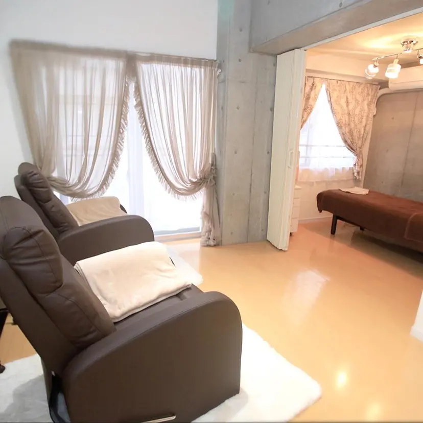 Belsia千歳烏山 ピーリング＆眉毛の掲載