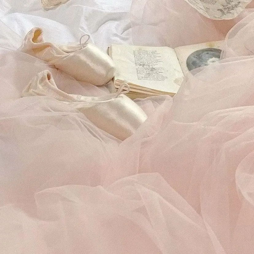 𝒎𝒐𝒆🩰 名駅/ヘアメ/暖色♡の掲載