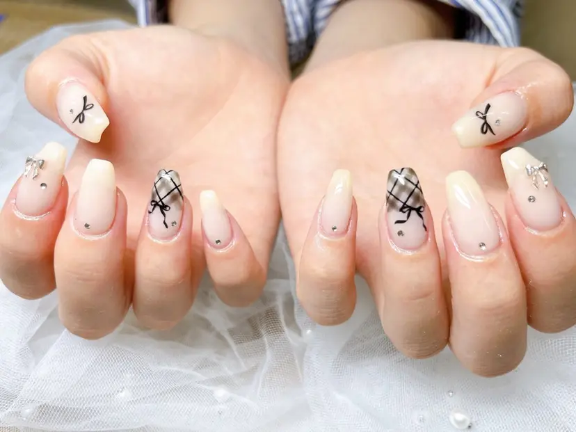 Salon Amielyの掲載