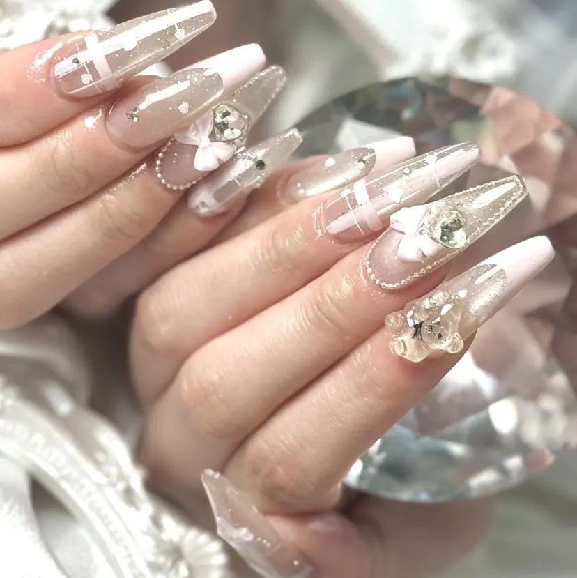 ルシイ🎀新宿長さ 出しパーツ専門店の掲載