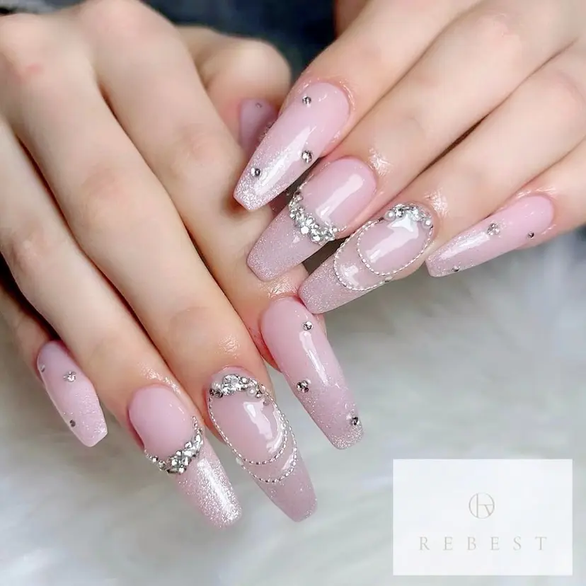 ❤️💛🩵京橋 痛ネイル⭐️3Dの掲載