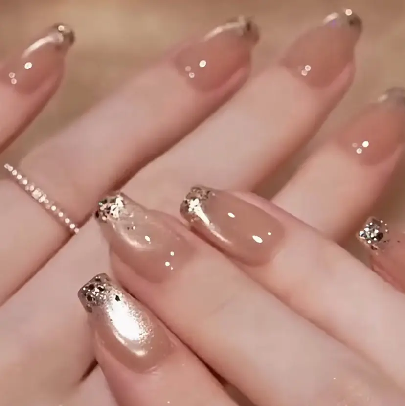 nail salon Glossy.の掲載