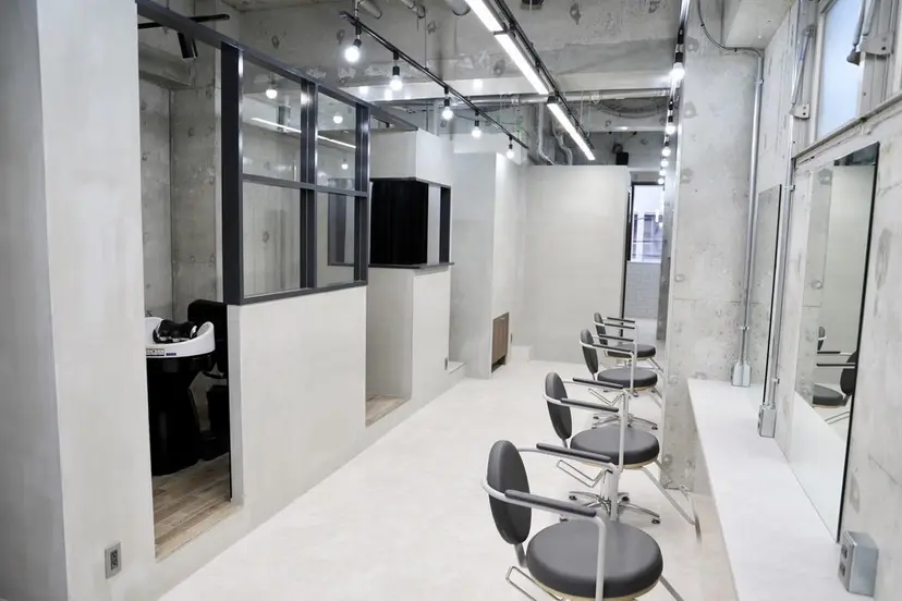 Alma four /モリモト スズカの掲載