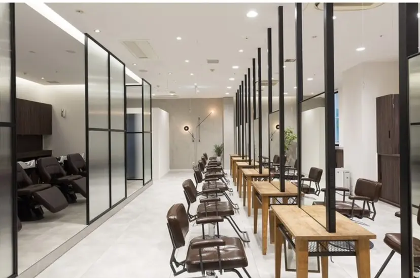 オリーブベージュ/ ブリーチなし透明感の掲載