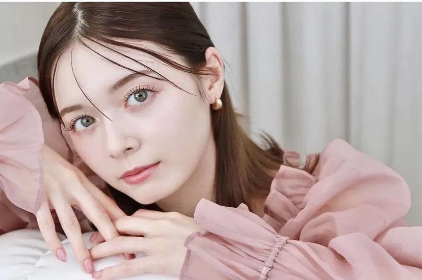 束感まつ毛/店長 🦋ヒグチの掲載