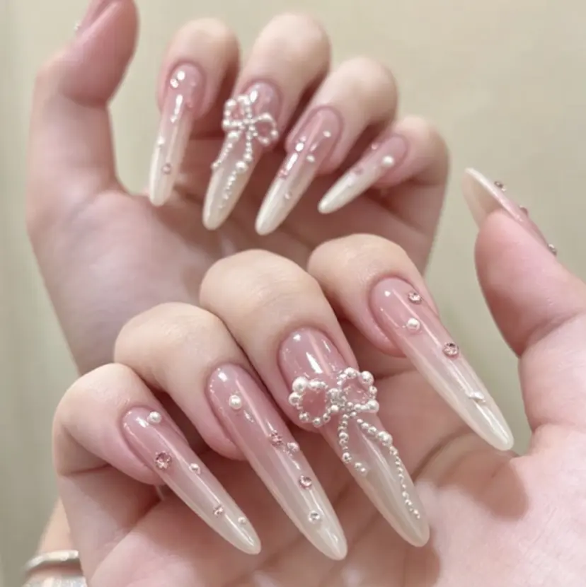 queen nailの掲載