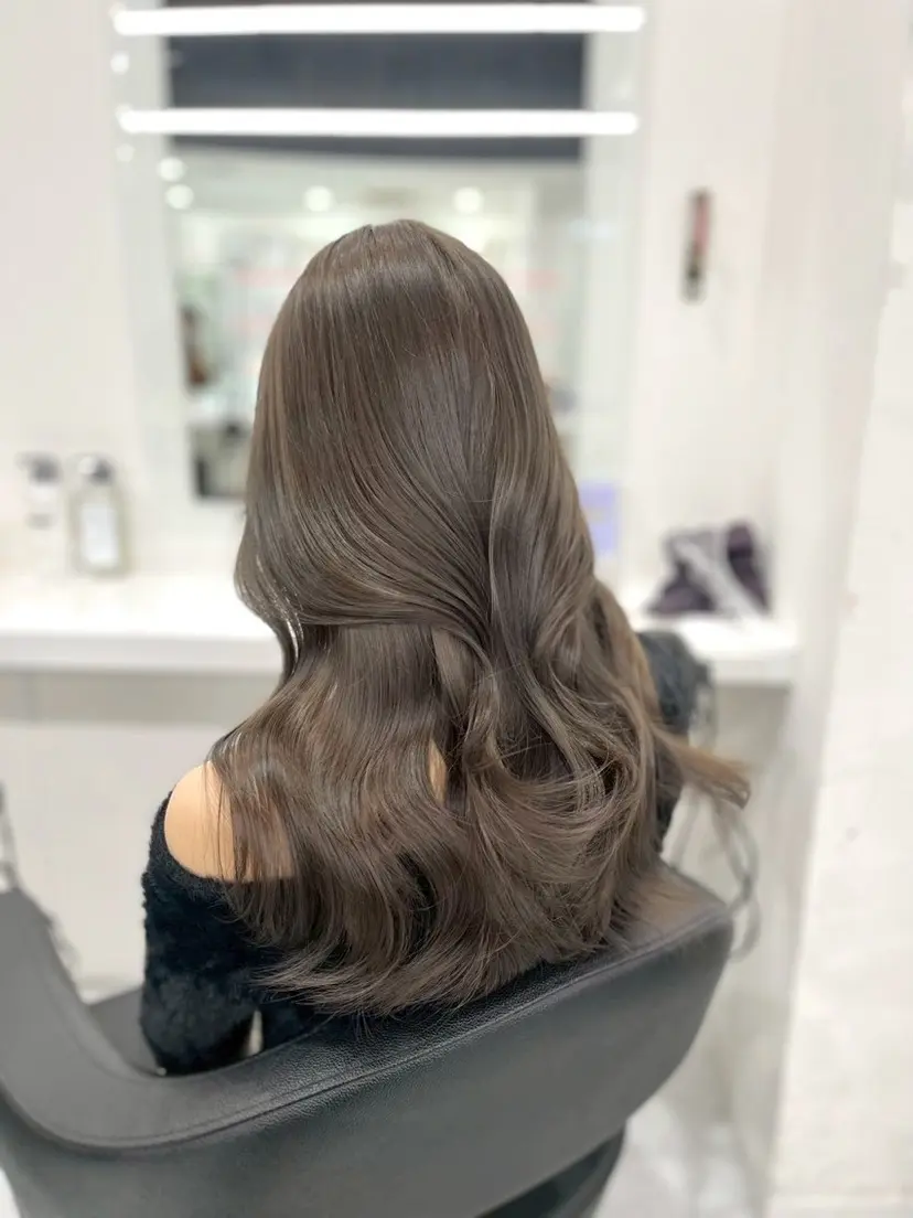 *赤み撃退☘️透明感 トレンドカラー☘️の掲載