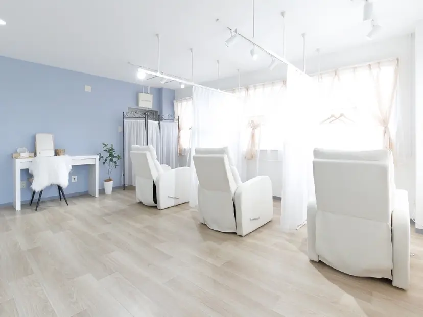 feliz eyelistの掲載