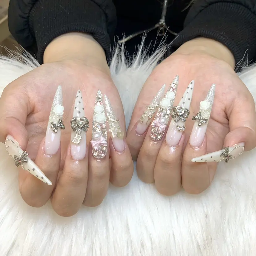 Cloudy Chan 歌舞伎町の掲載