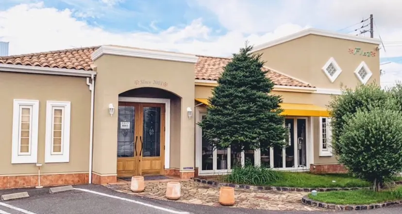 𝒇𝒍𝒂𝒕/ 𝐇𝐈𝐍𝐀の掲載