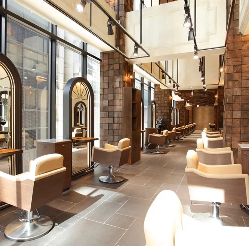 三瓶隼途/ボブ/ レイヤー/縮毛矯正の掲載