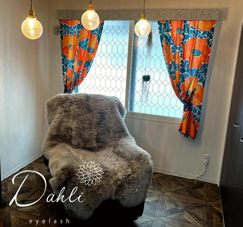Dahli eyelashの掲載