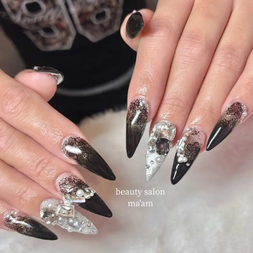 chihiro 小路ネイルの掲載