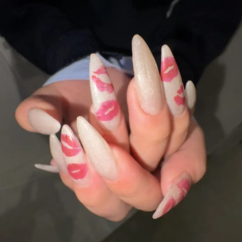 カンナ【Y2Kネイル /コーンロウ】の掲載