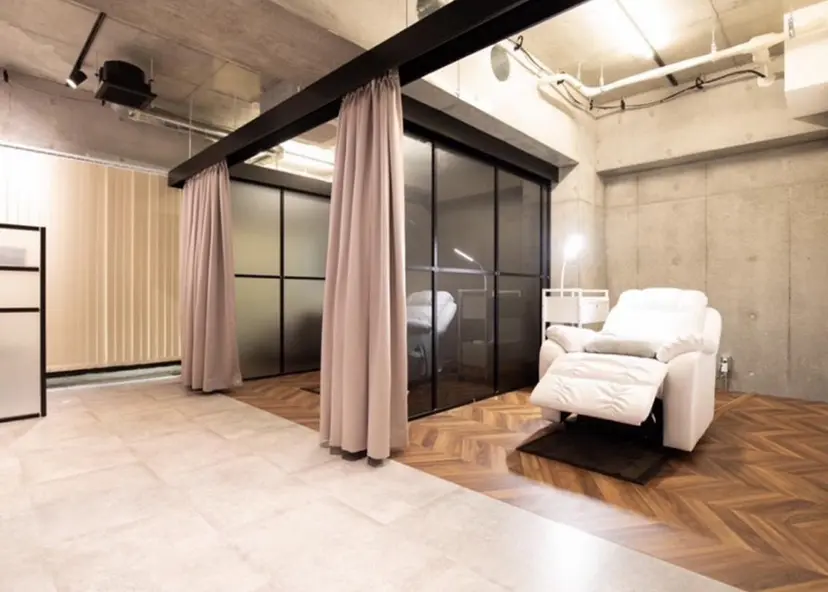 momoka 束感/LEDマツエクの掲載