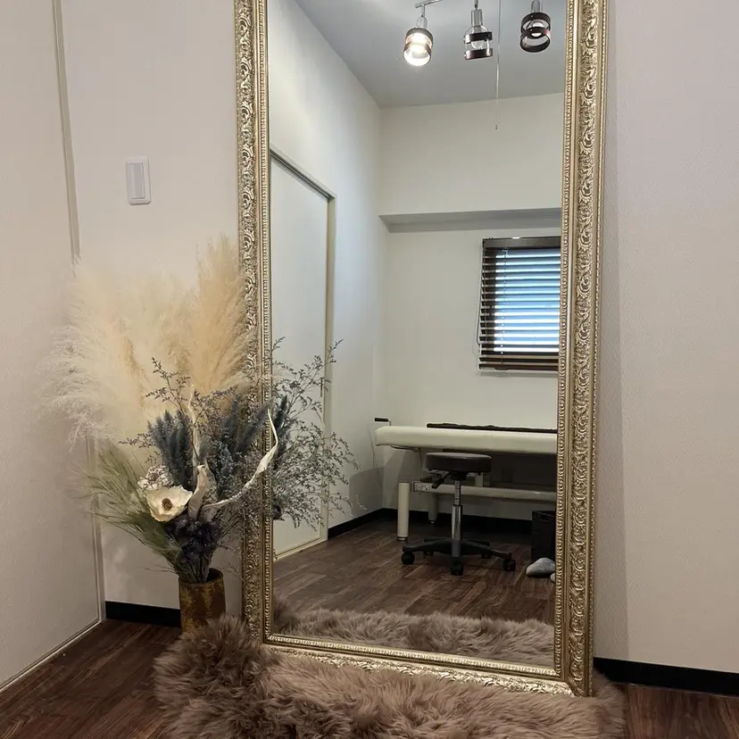 ヘアメイク MEGUの掲載