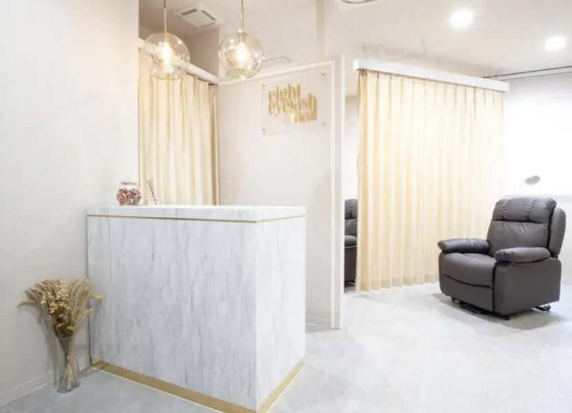 eight misaki🦋の掲載