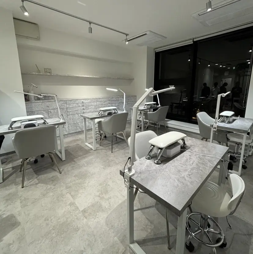 IROHA NAIL 横山佳那の掲載