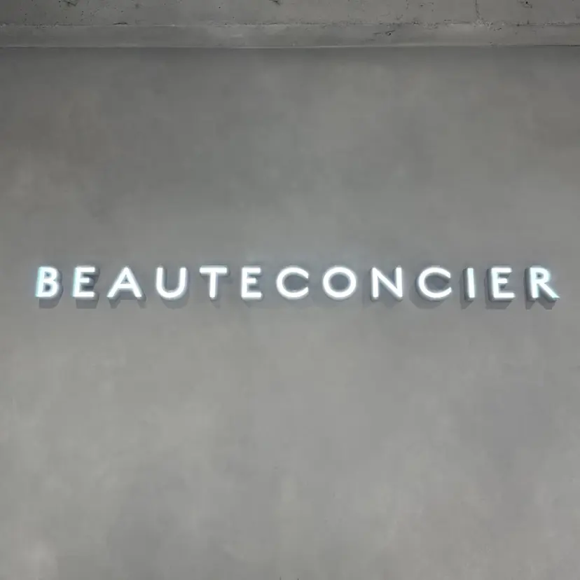 あんな🦋レイヤー カット/透明感カラーの掲載