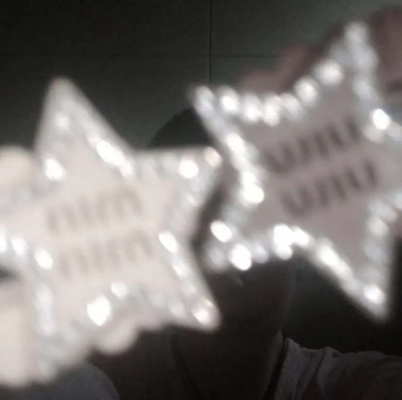 ami 𝜗𝜚˚⋆の掲載