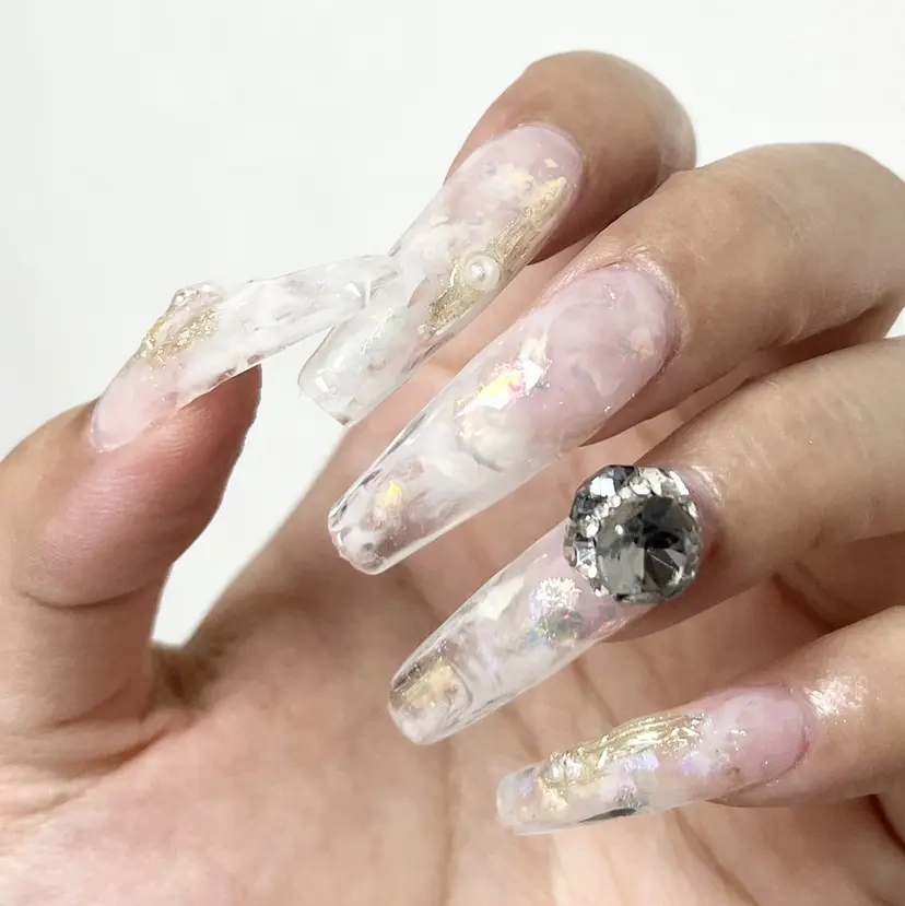 Rs nail 新宿西口の掲載