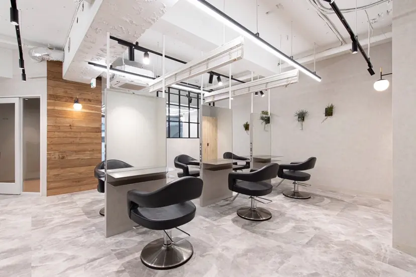 透明感カラー/当日予 約OK🤍〔杉野葵〕の掲載