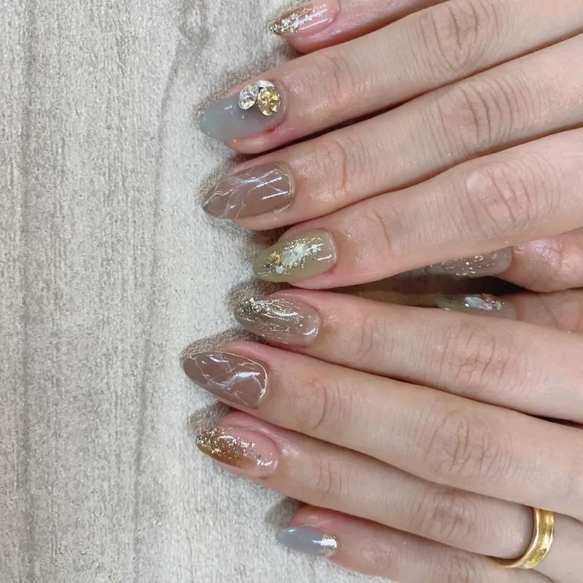 岡本 友恵の掲載