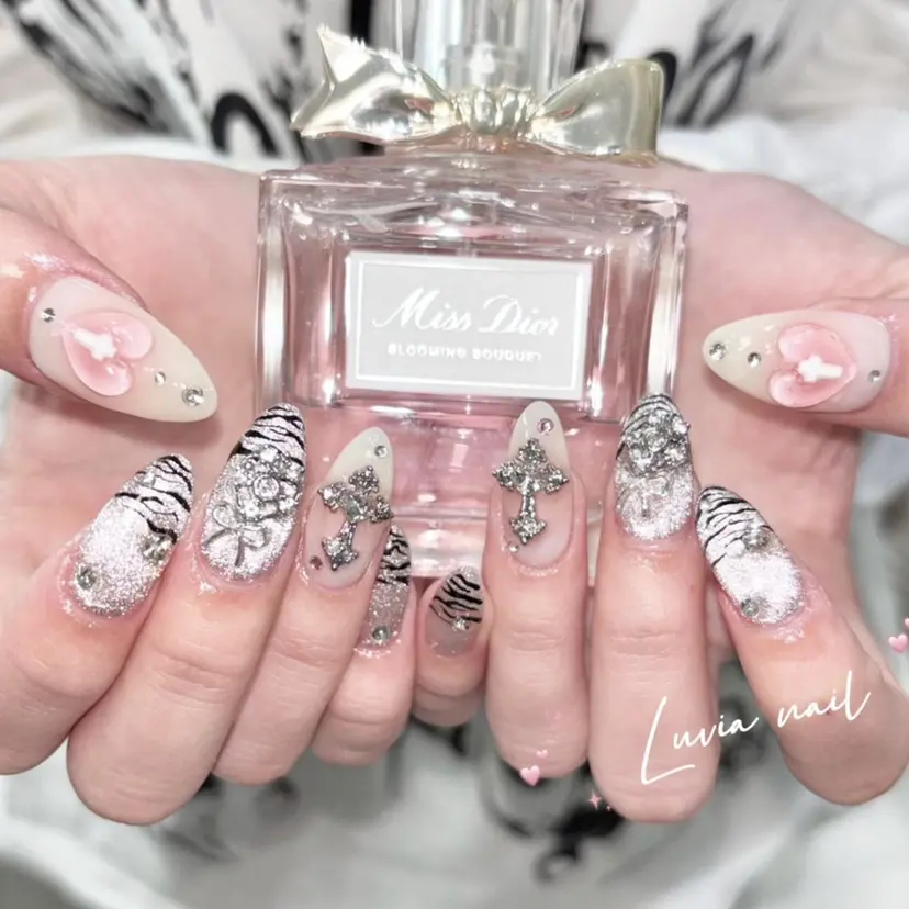 🍒Luvia ワンホンネイルの掲載