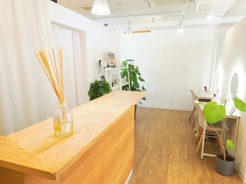 三ノ宮アイリスト 兼美容師ユナの掲載