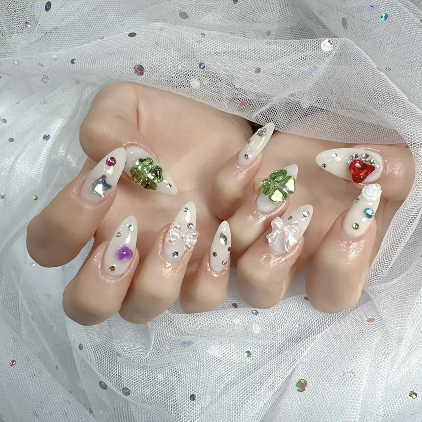 Ami Nailの掲載