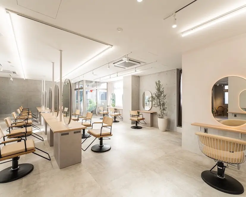 うるつやカラー 池袋美容師✨れいの掲載