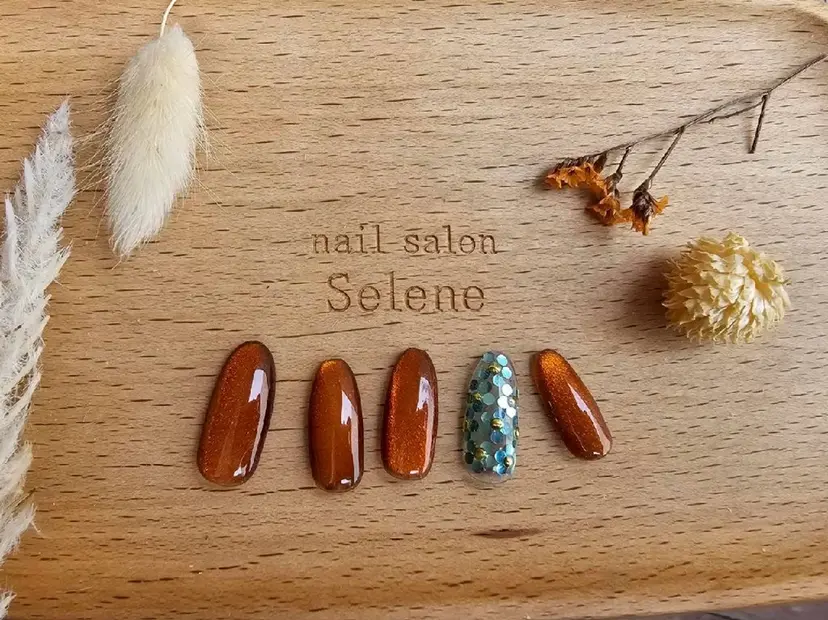 Selene uedaの掲載