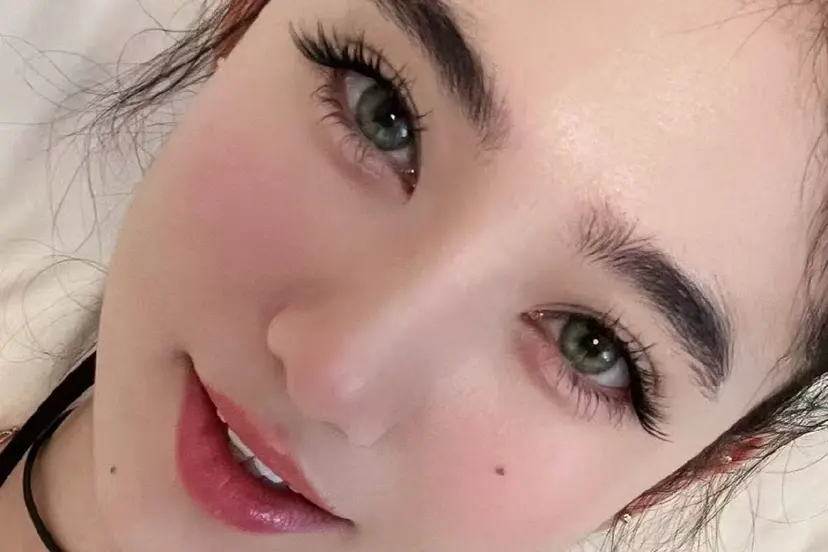 もも🍑LEDマツエ クボリュームラッシュの掲載