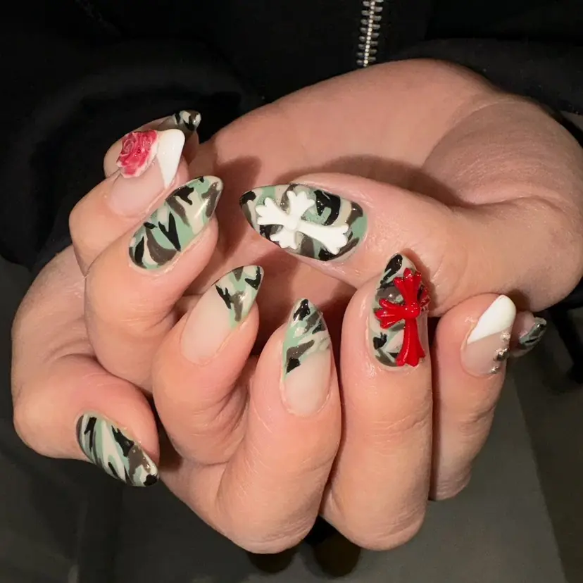 カンナ【Y2Kネイル /コーンロウ】の掲載