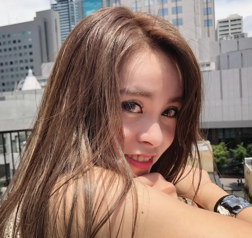 TOMOKA 艶髪/透明感カラーの掲載