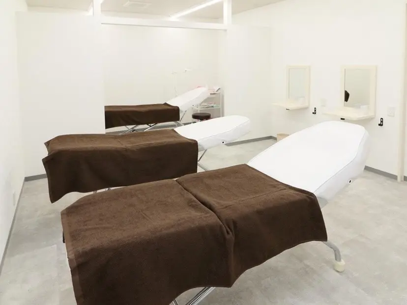 _white 上本町の掲載