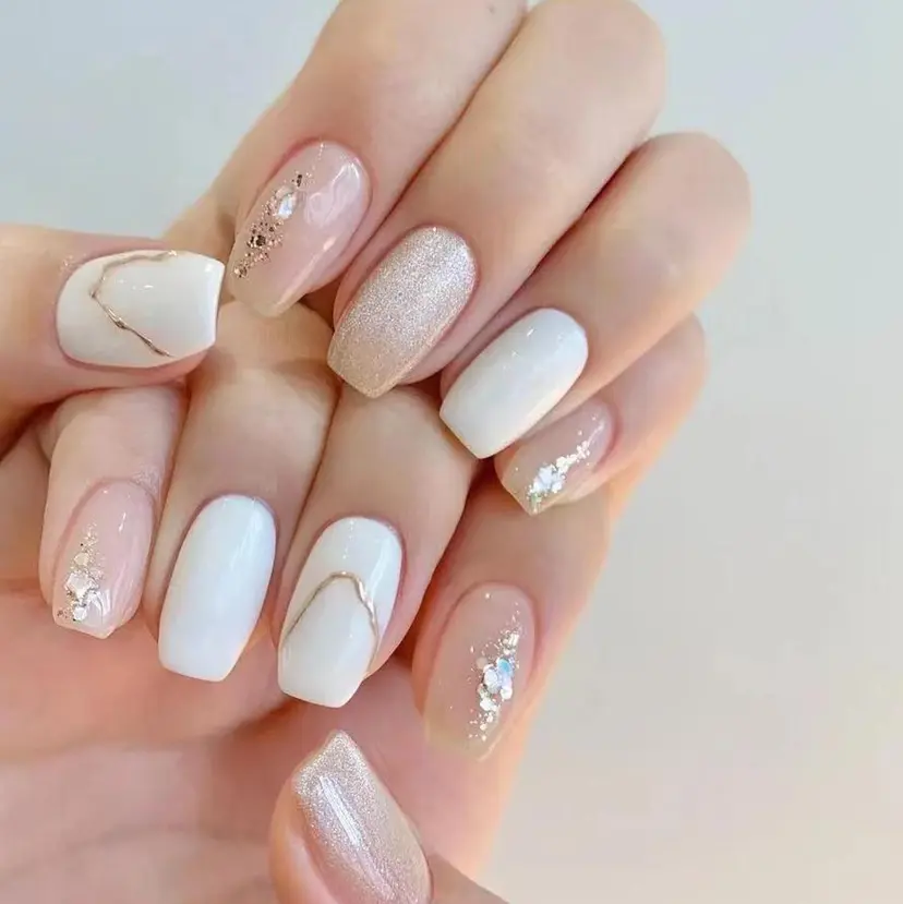 ユニークネイルサロン カカの掲載