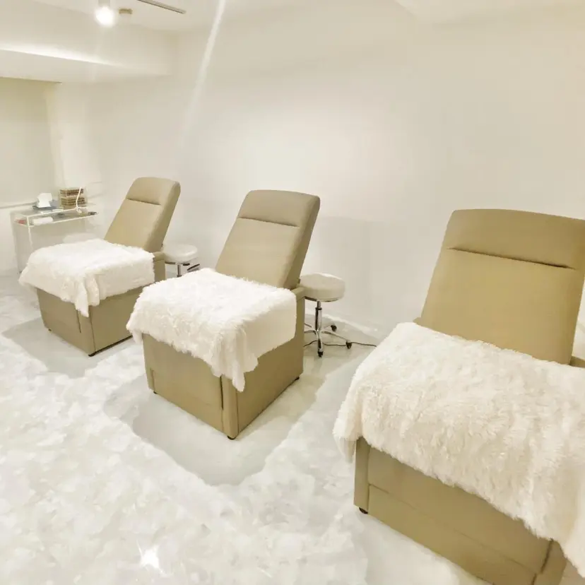 PEEKABOO京橋 EYE&NAILの掲載