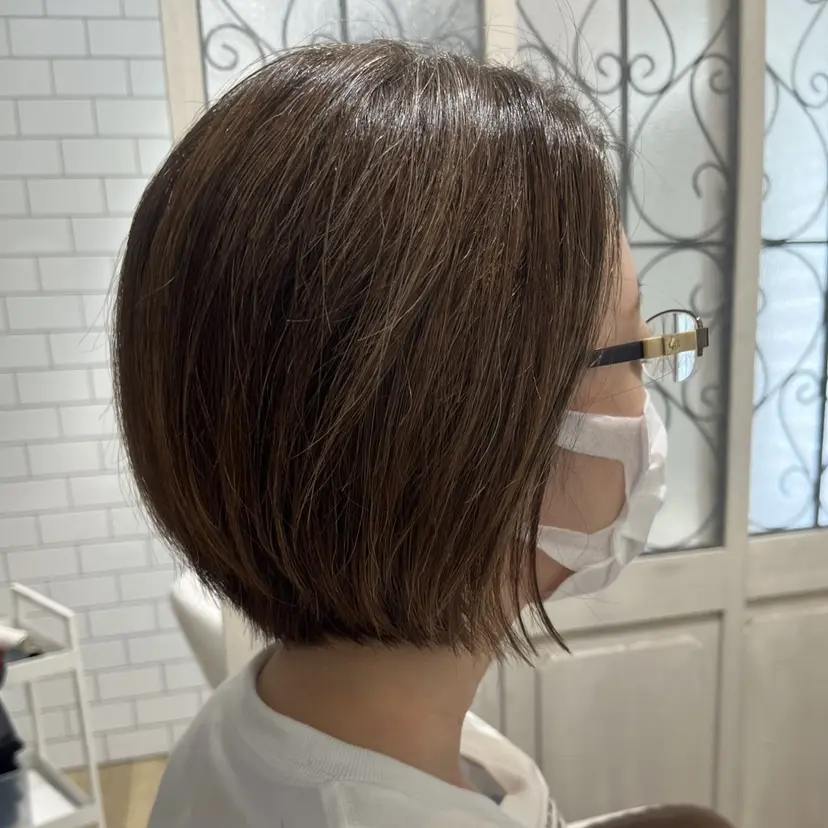 ブリーチ無し白髪ぼか し/艶髪/津嘉山の掲載