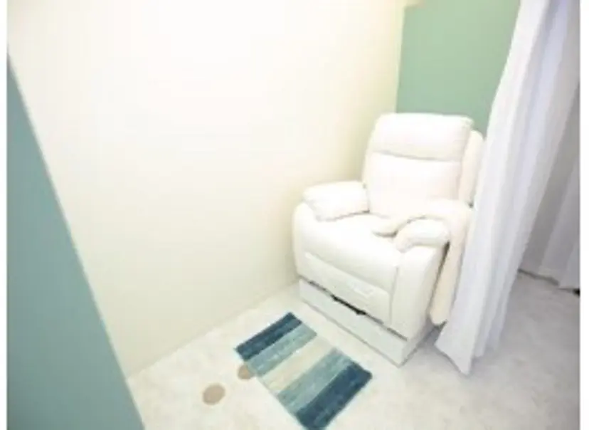 Amy東三国店 CHIKAの掲載