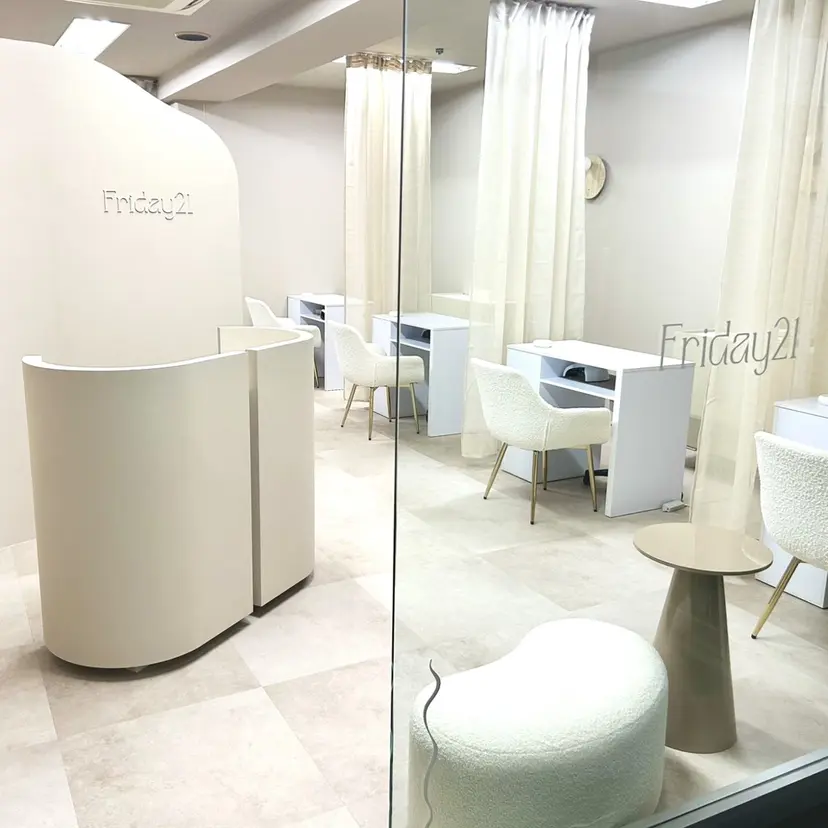 ネイルサロン Friday 21の掲載