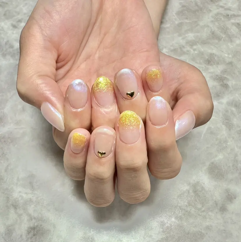 グラビス ラシェル MINAの掲載