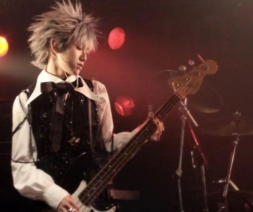 髪に優しいブリーチ/ メンズ/アニメ/僚汰の掲載