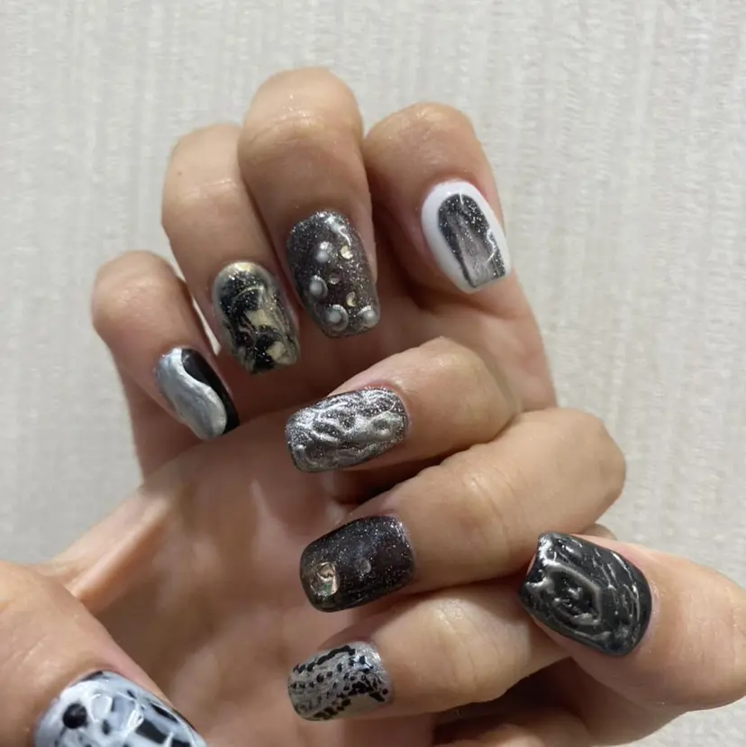 Hellcat Nailartの掲載