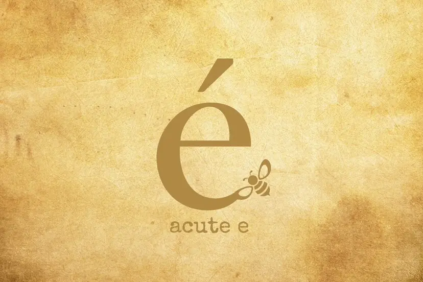 é(acute e) アキュート エの掲載