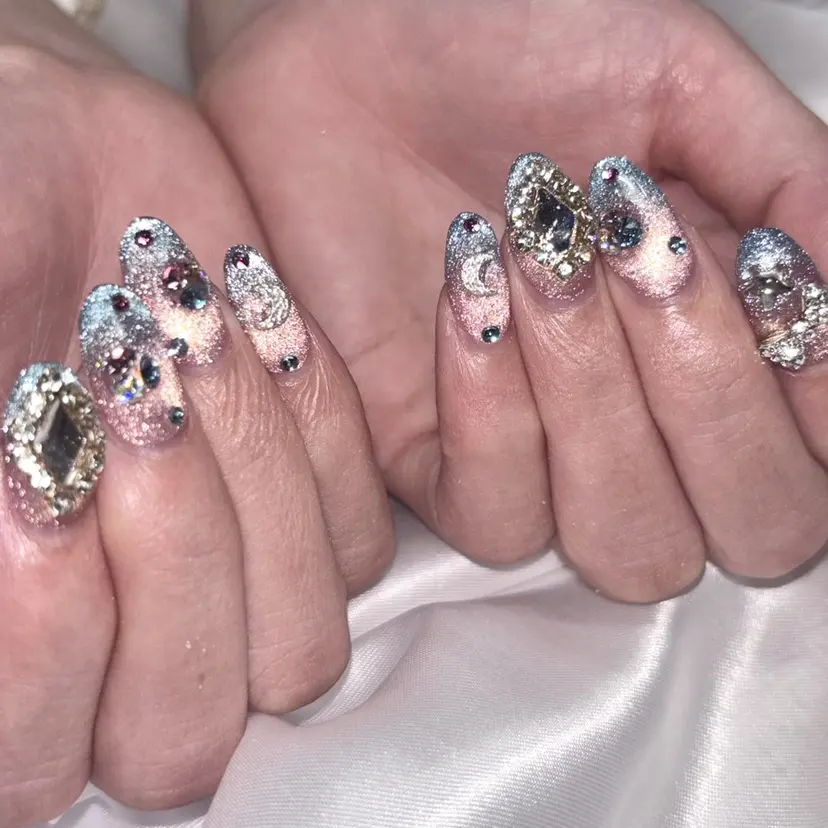 Ray nail   WAKA️🫧の掲載