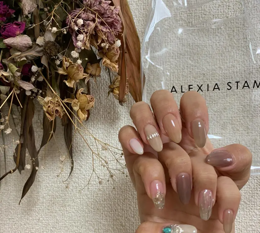 ✴︎ C+nailの掲載