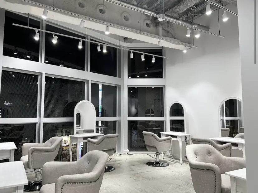 バレイヤージュ/ 小泉じょうの掲載